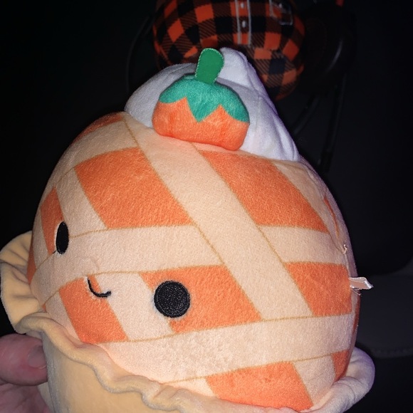 Pippie 3D pumpkin pie squishmallow NWT - Picture 2 of 4